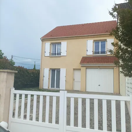Belle Maison Avec 3 Et Jardin *
